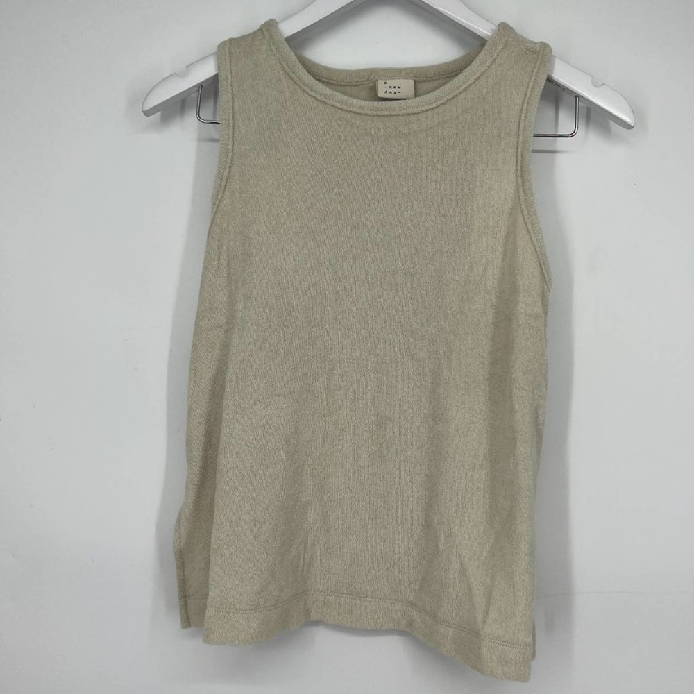 A New Day Women's Sleeveless Crew Neck Casual Terry Tank Top Pullover Tan XS NWT - Picture 2 of 7